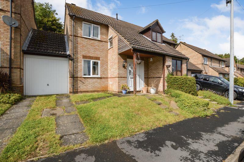 3 bedroom semidetached house for rent in Ash Close, Uppingham, LE15