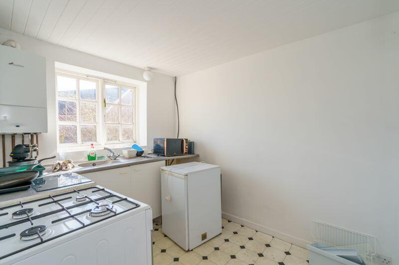 2 bedroom terraced house for sale in Parchment Street, Chichester, PO19