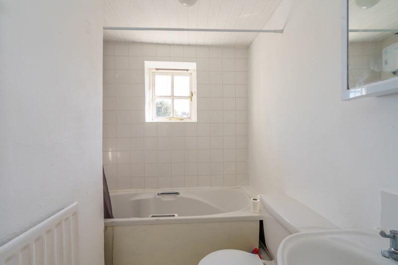 2 bedroom terraced house for sale in Parchment Street, Chichester, PO19