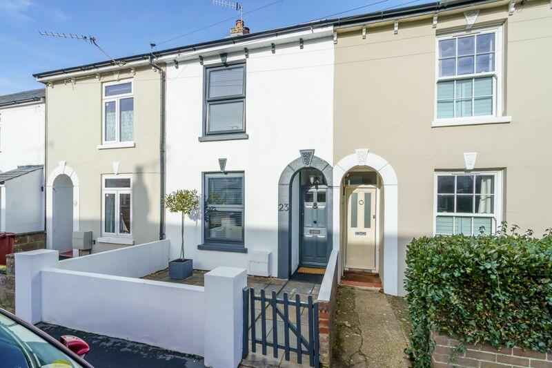 2 bedroom terraced house for sale in Grove Road, Chichester, PO19