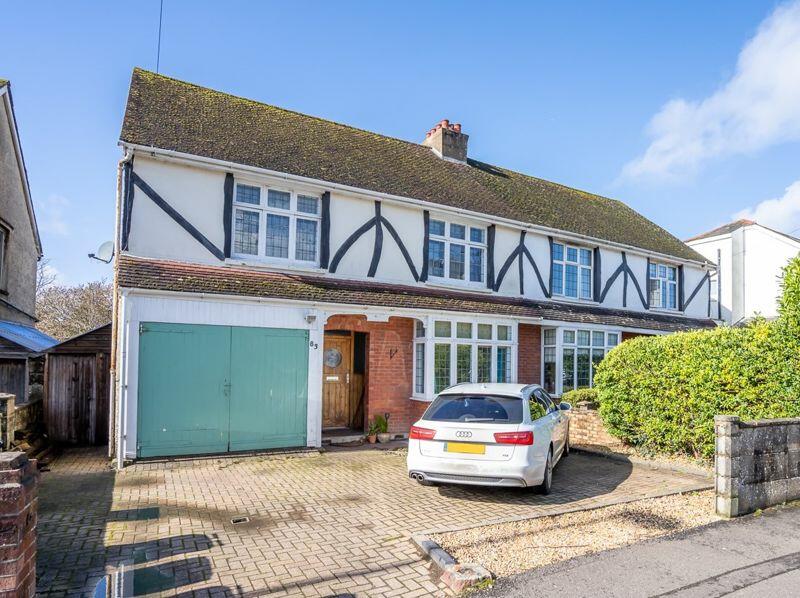 4 bedroom semidetached house for sale in Broyle Road, Chichester, PO19