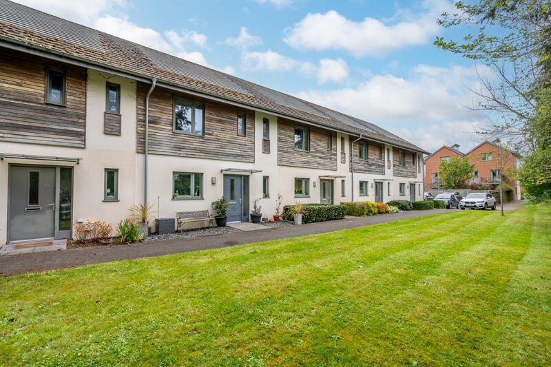 3 bedroom terraced house for sale in Lloyd Road, Chichester, PO19