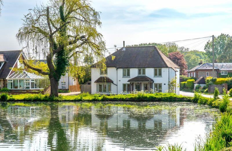 4 bedroom detached house for sale in Mill Pond Cottage The Gardens West