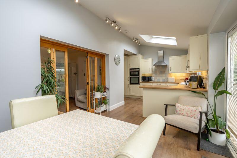 4 bedroom semi-detached house