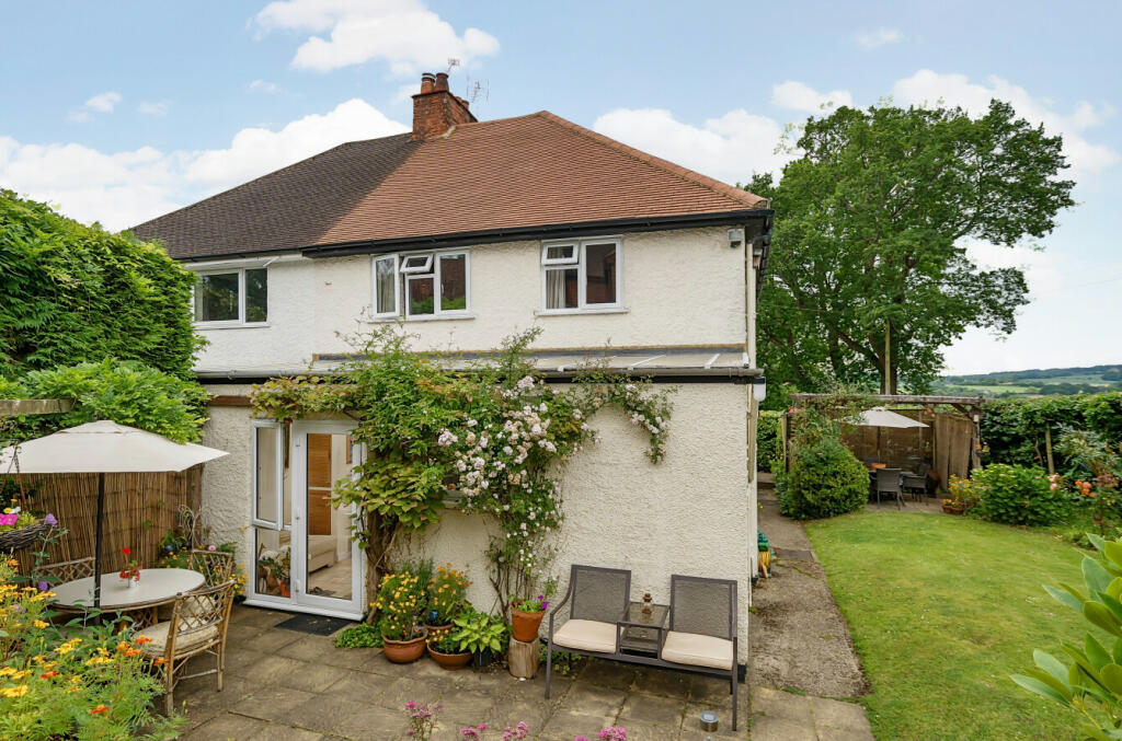 3 bedroom semidetached house for sale in Pottery Lane, Wrecclesham