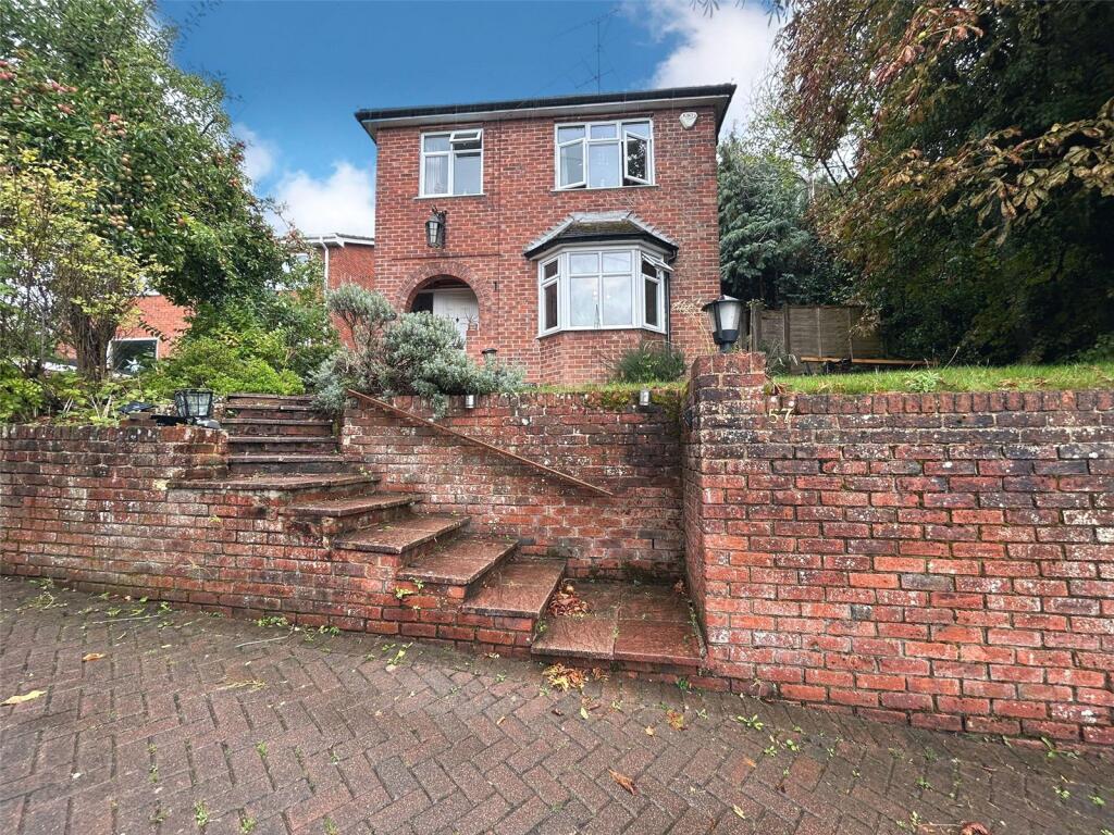 Main image of property: The Street, Wrecclesham, Farnham, Surrey, GU10