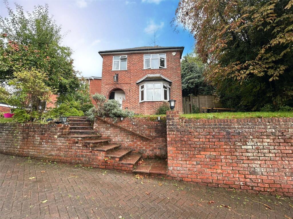 Main image of property: The Street, Wrecclesham, Farnham, Surrey, GU10