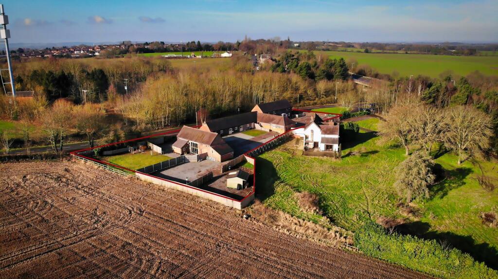 5 bedroom barn conversion for sale in Hermitage Lane, Polesworth
