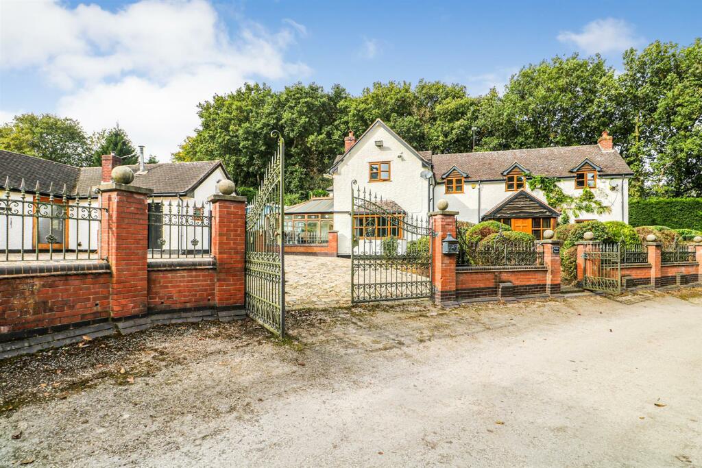 6 bedroom detached house for sale in Chorley, Lichfield, WS13