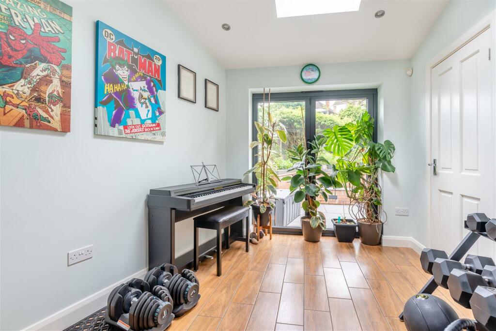Additional property image - Kempson Avenue, Sutton Coldfield