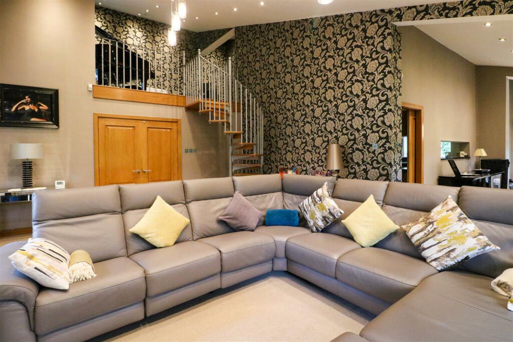 Additional property image - Longacres, Park Drive, Little Aston Park