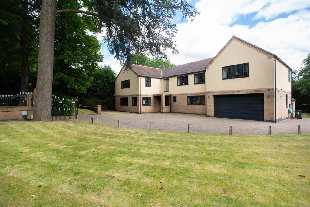 Main image of property: Hartopp Road, Sutton Coldfield