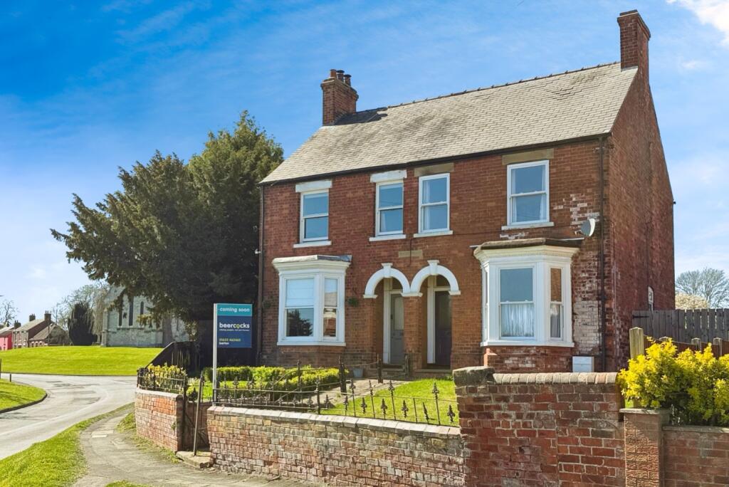 Main image of property: Mount Villa, Cross Street,Lincolnshire, DN19 7AL