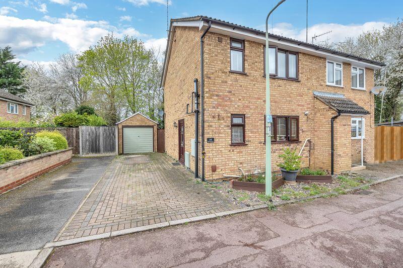 3 bedroom semi-detached house for sale in Raedwald Drive, Bury St. Edmunds, IP32