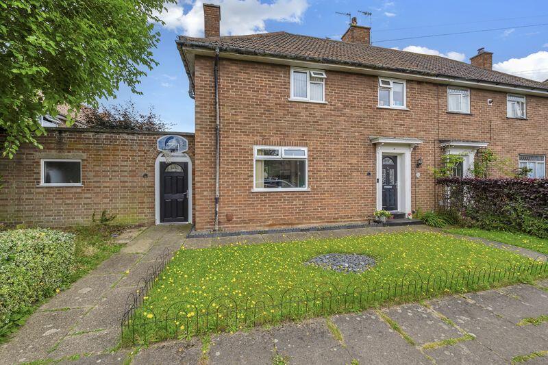 3 bedroom semidetached house for sale in Waveney Road, Bury St