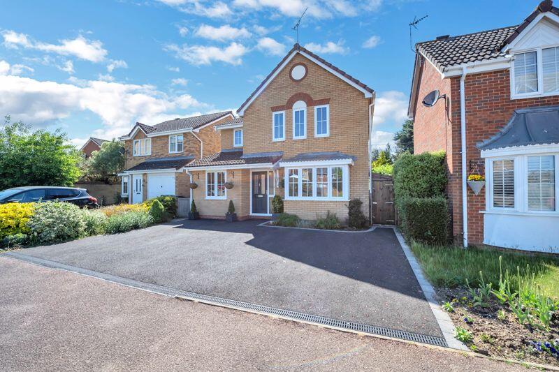 4 bedroom detached house