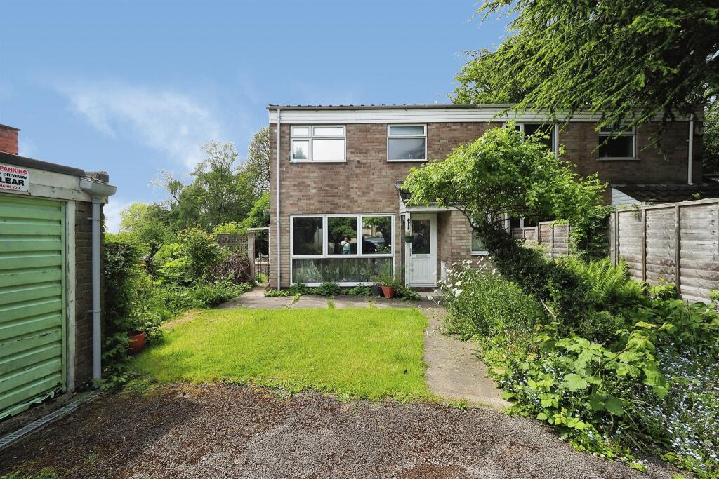 3 bedroom semi-detached house for sale in Highfield Gardens, Derby, DE22