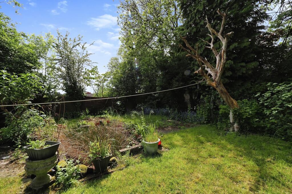 3 bedroom semidetached house for sale in Highfield Gardens, Derby, DE22