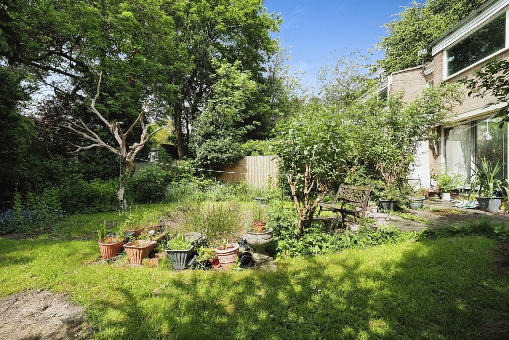 3 bedroom semidetached house for sale in Highfield Gardens, Derby, DE22