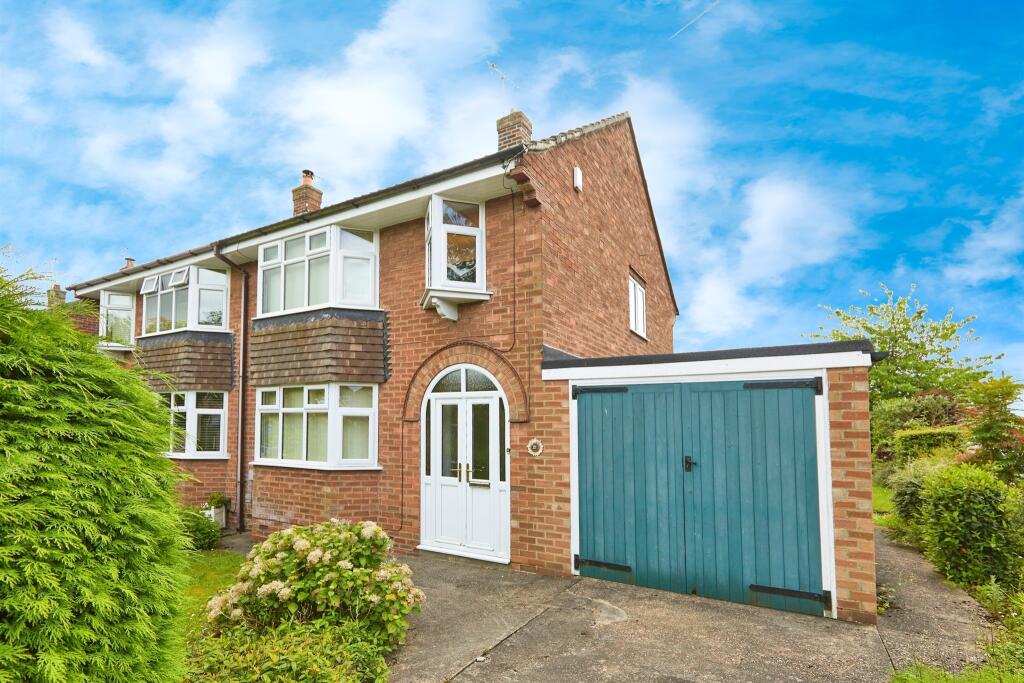3 bedroom semidetached house for sale in Blenheim Drive, Allestree