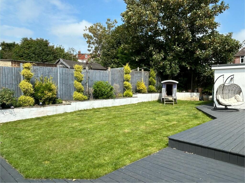 Additional property image - Solway Avenue, Brighton, East Sussex. BN1 8UJ