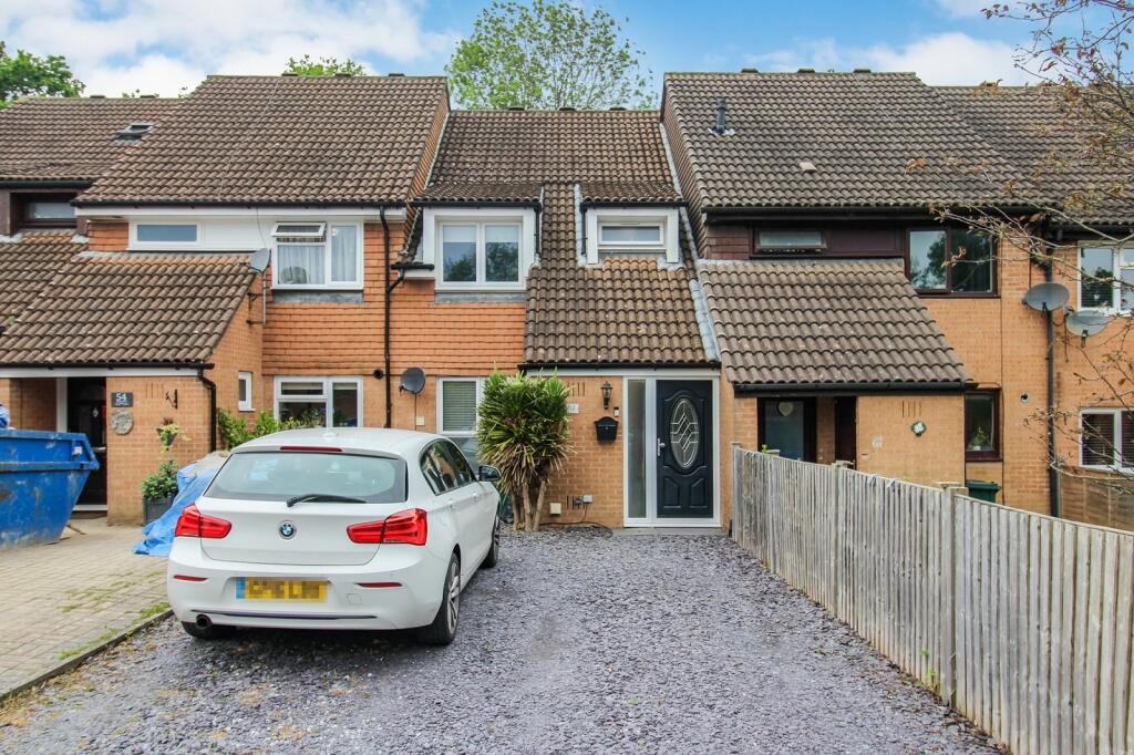 3 bedroom terraced house for sale in Birkdale Drive, Ifield, Crawley, West Sussex. RH11 0TS, RH11