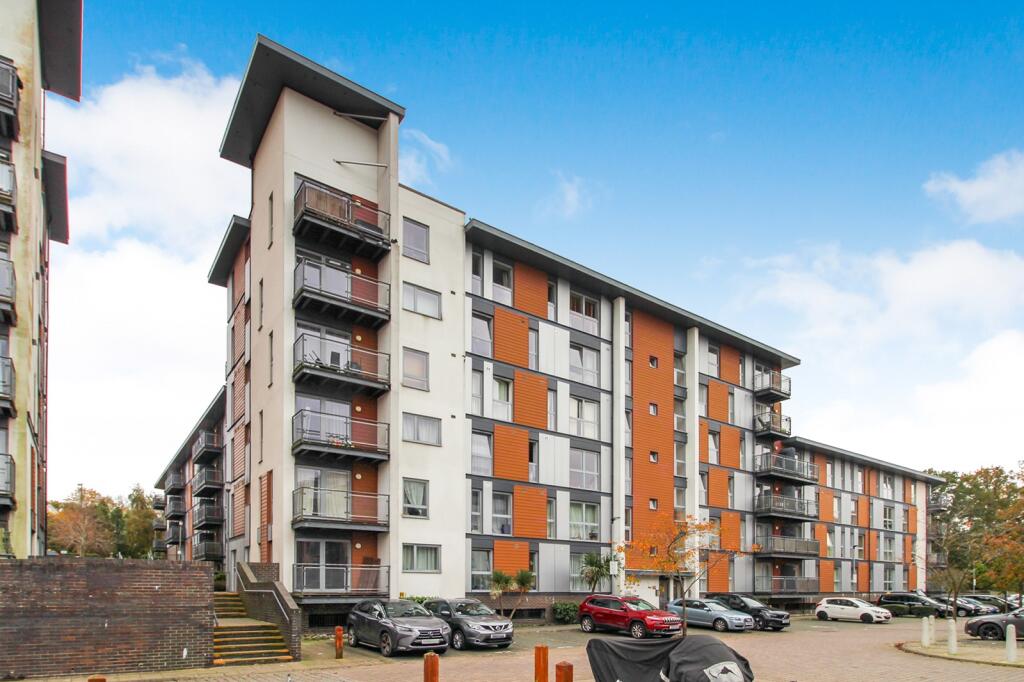 2 bedroom flat
