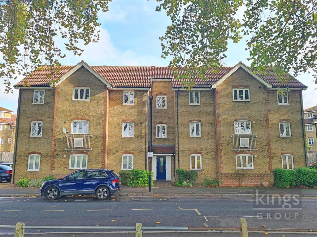 2 bedroom flat for sale in Lee Conservancy Road, London, E9
