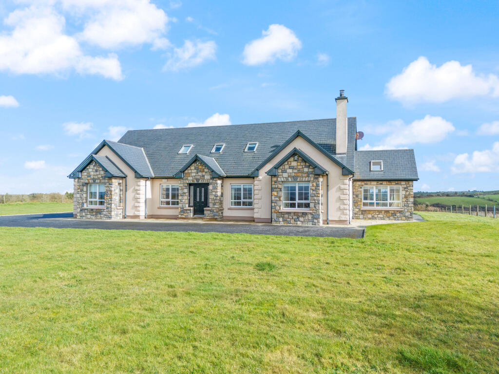 5 bedroom detached house for sale in Castlebar, Mayo, Ireland
