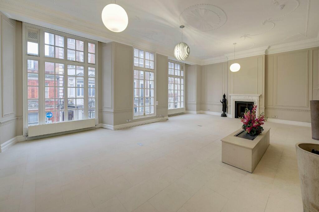 4 bedroom terraced house for sale in Weymouth Street, London, W1G