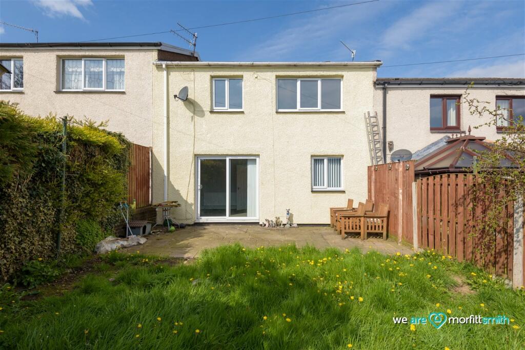 3 bedroom town house for sale in Deer Park Way, Stannington, Sheffield