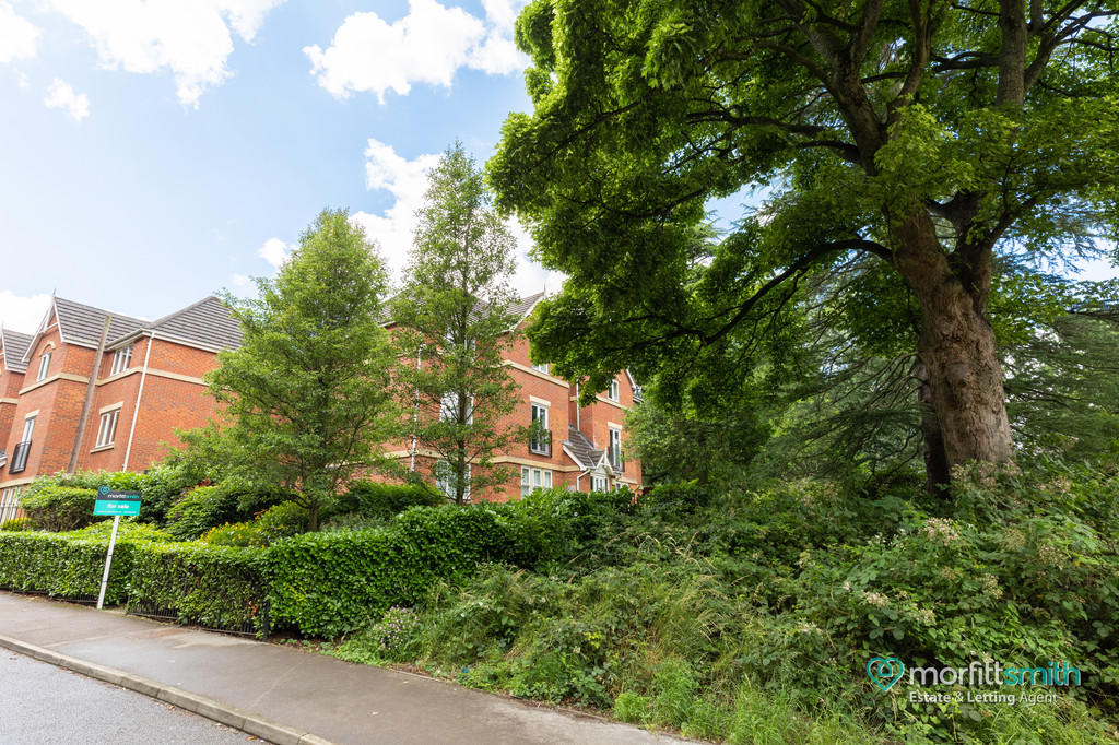 2 bedroom flat for sale in Middlewood Drive, Wadsley Park Village, S6
