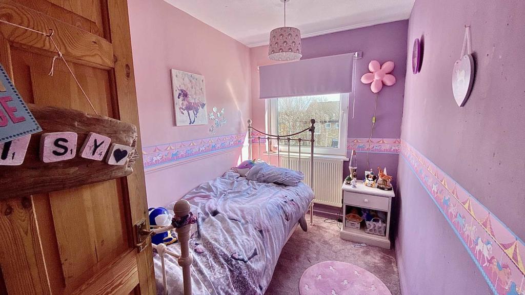 3 bedroom duplex for sale in Cromwell Road, Rushden, NN10