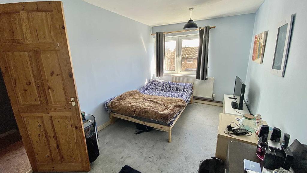 3 bedroom duplex for sale in Cromwell Road, Rushden, NN10