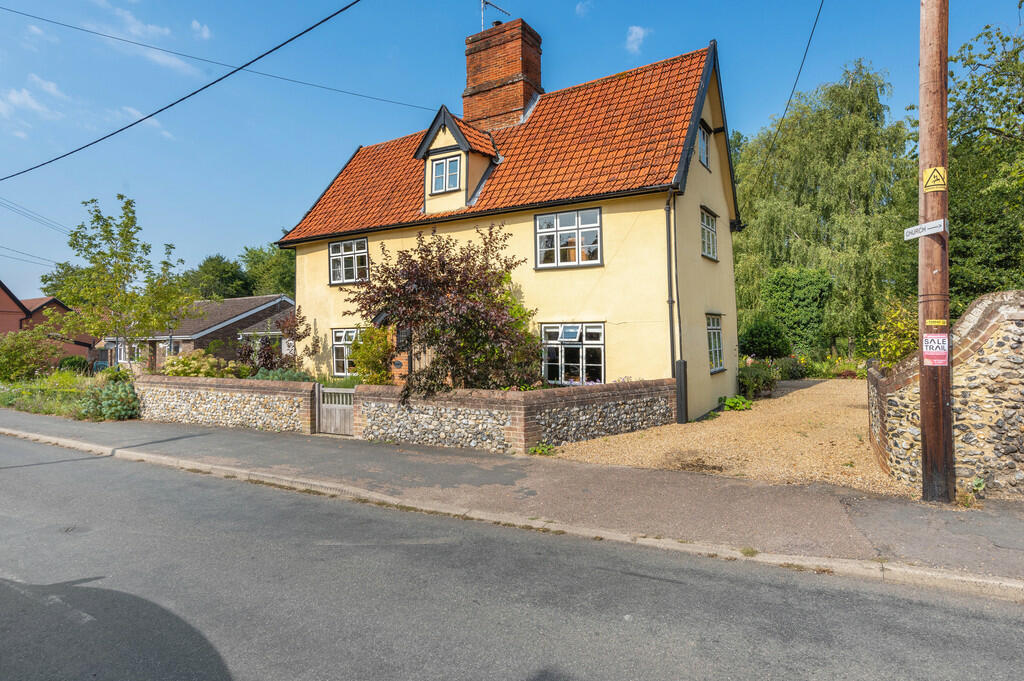 Main image of property: The Street, Pakenham