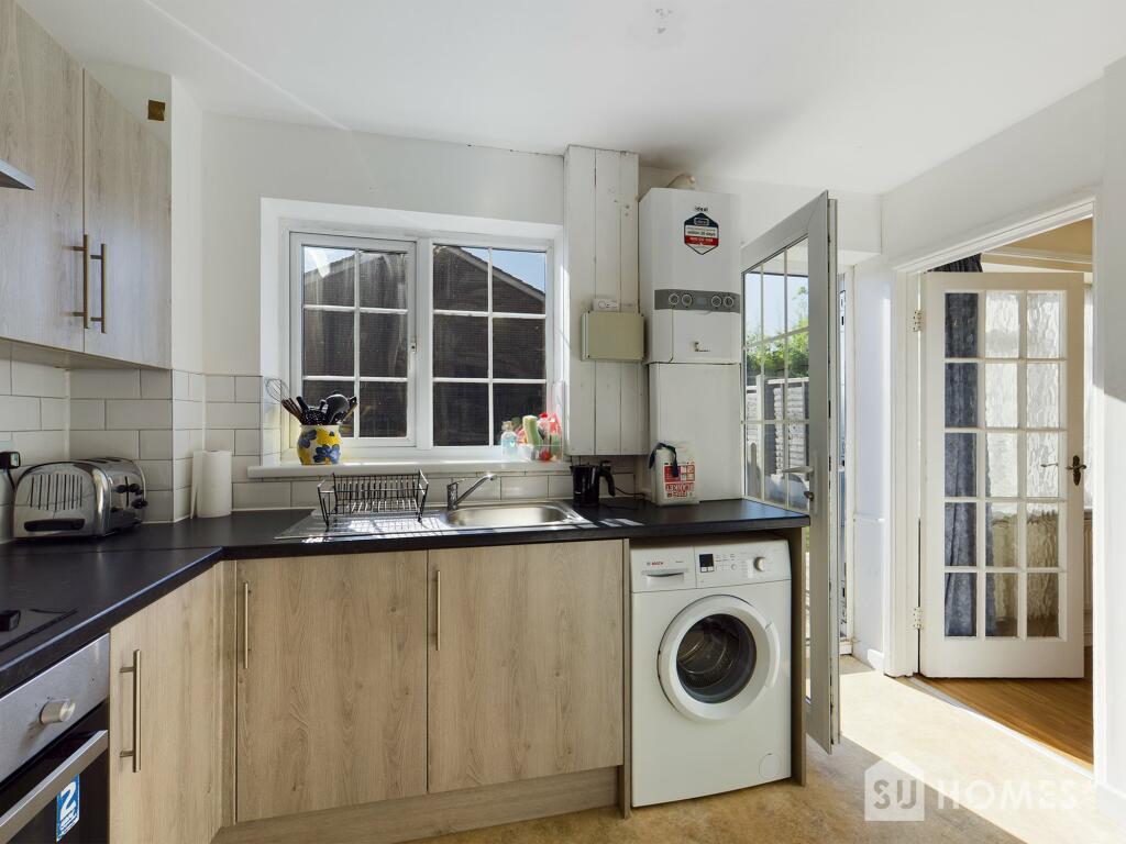 Additional property image - Avon Way, Colchester, Essex