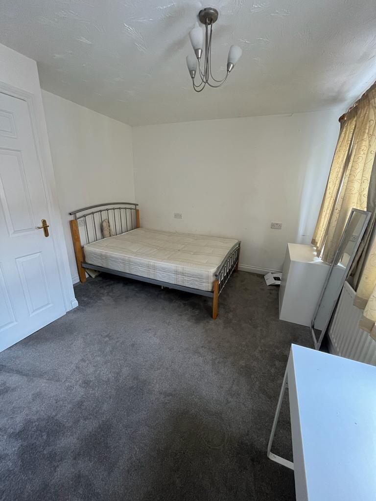 Additional property image - Hatcher Crescent, Hythe, Colchester