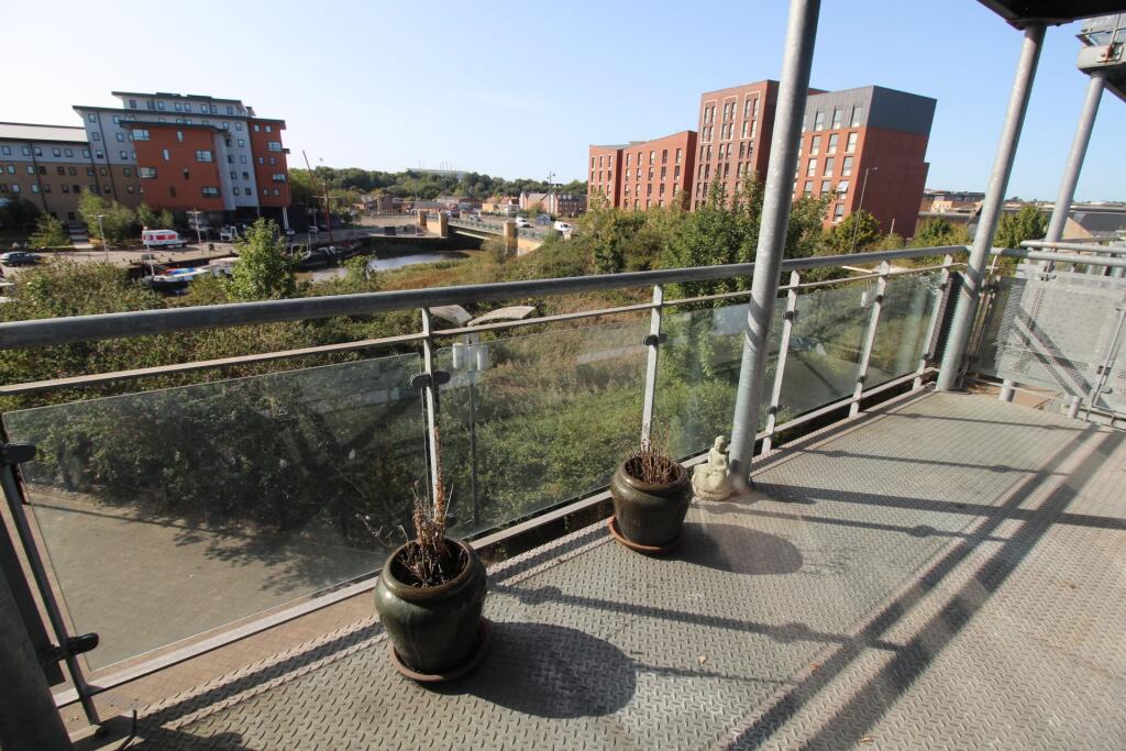 Additional property image - Quayside Drive, Hythe, Colchester