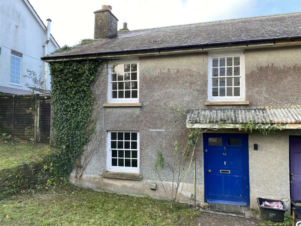 3 bedroom end of terrace house for sale in Duloe, Liskeard, PL14