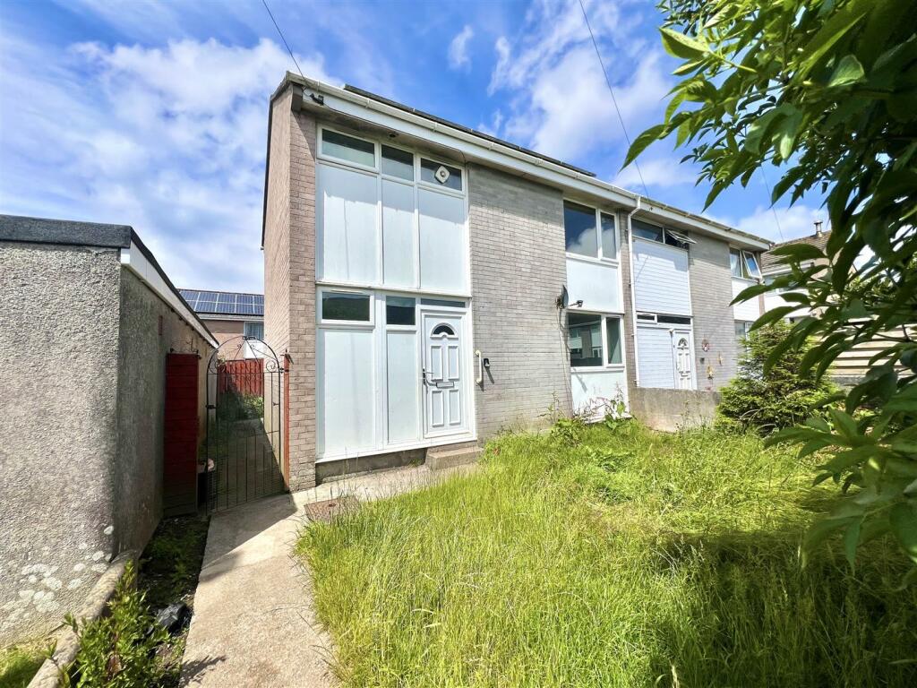 3 bedroom semidetached house for sale in Gilbert Close, St. Stephen, PL26