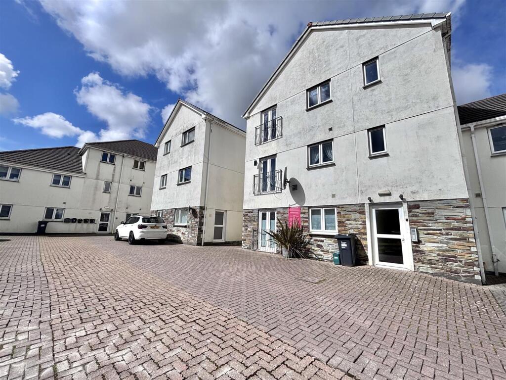 Main image of property: Springfields, Bugle, St. Austell
