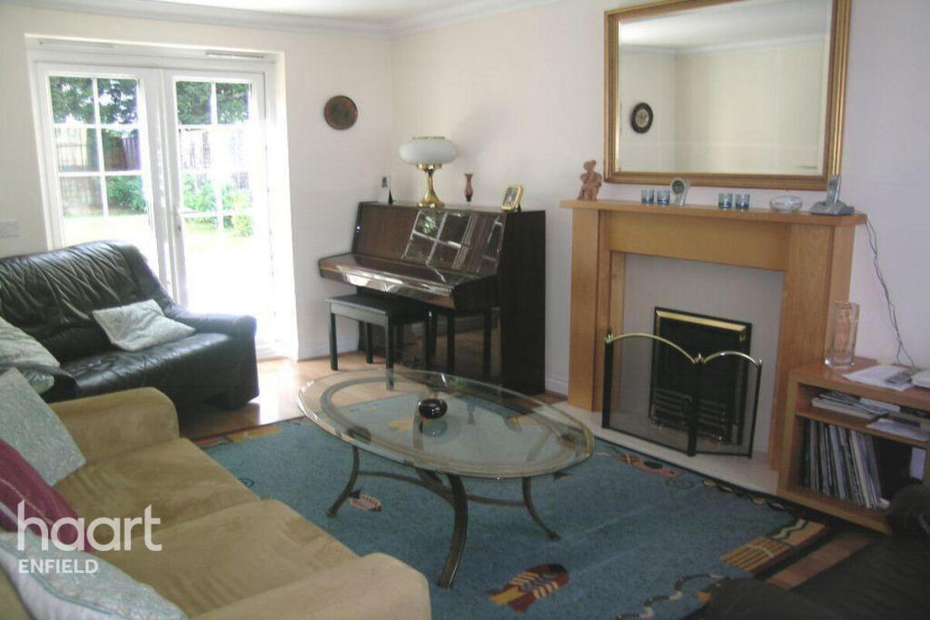 Main image of property: Oxford Avenue, London, N14