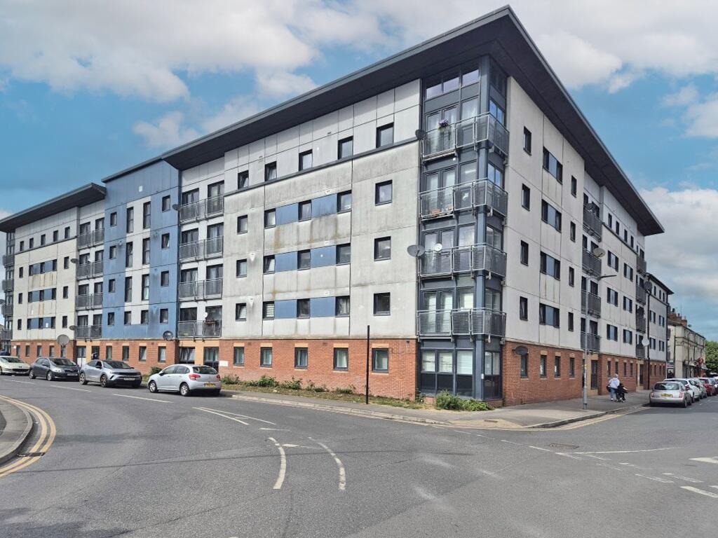 Main image of property: 12 Spring Street, Hull, HU2 8RD