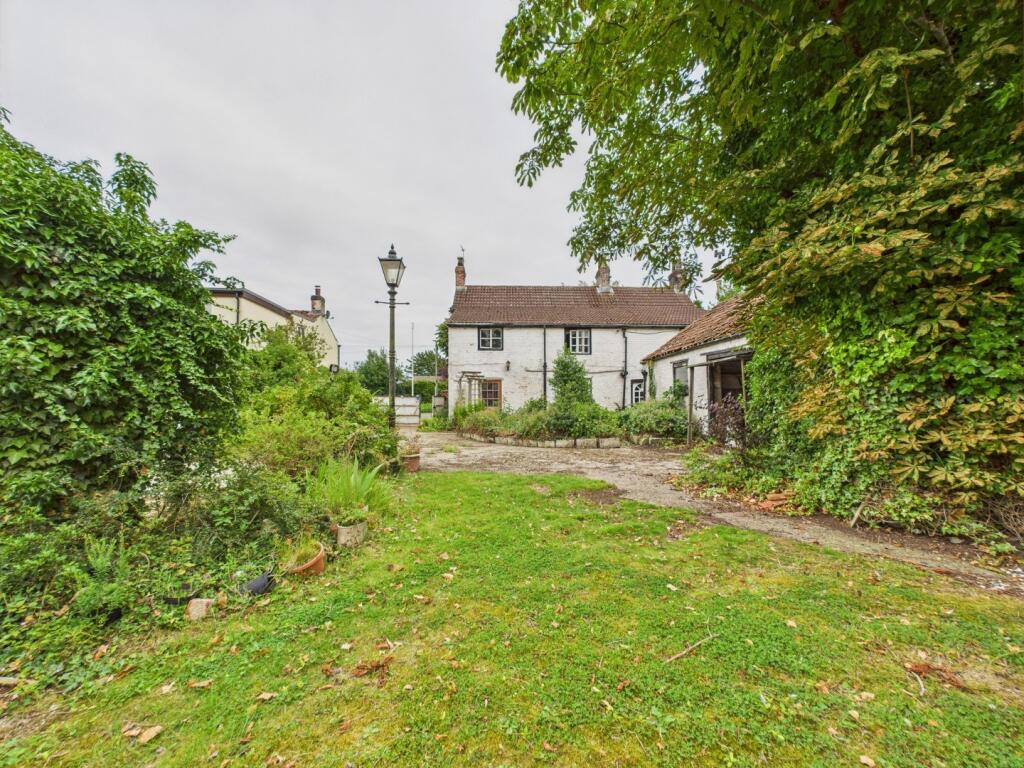 Main image of property: Holme Field House, Burton Fleming YO25 3PR