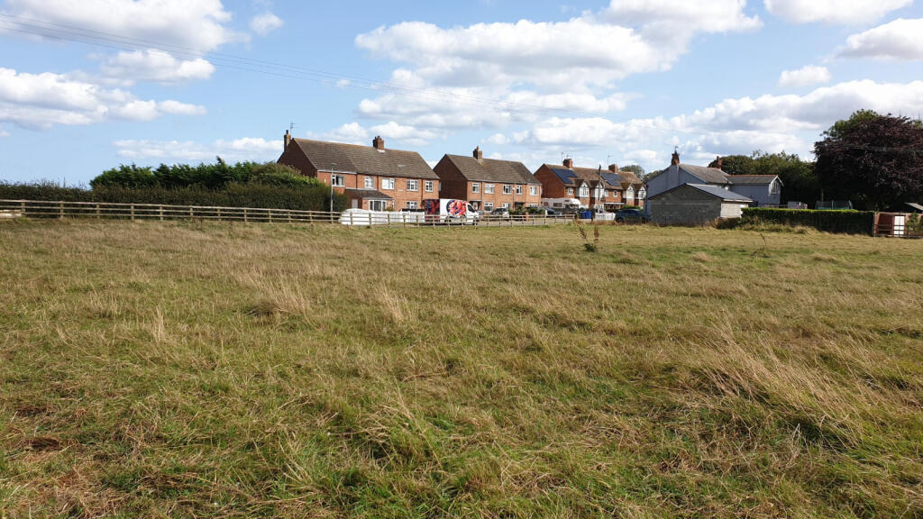 Main image of property: 3.62 Acre Paddock, YO25