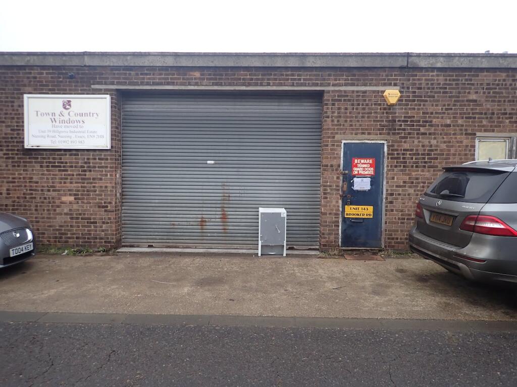 Light industrial facility to lease in 143 Brooker Road, Waltham Abbey