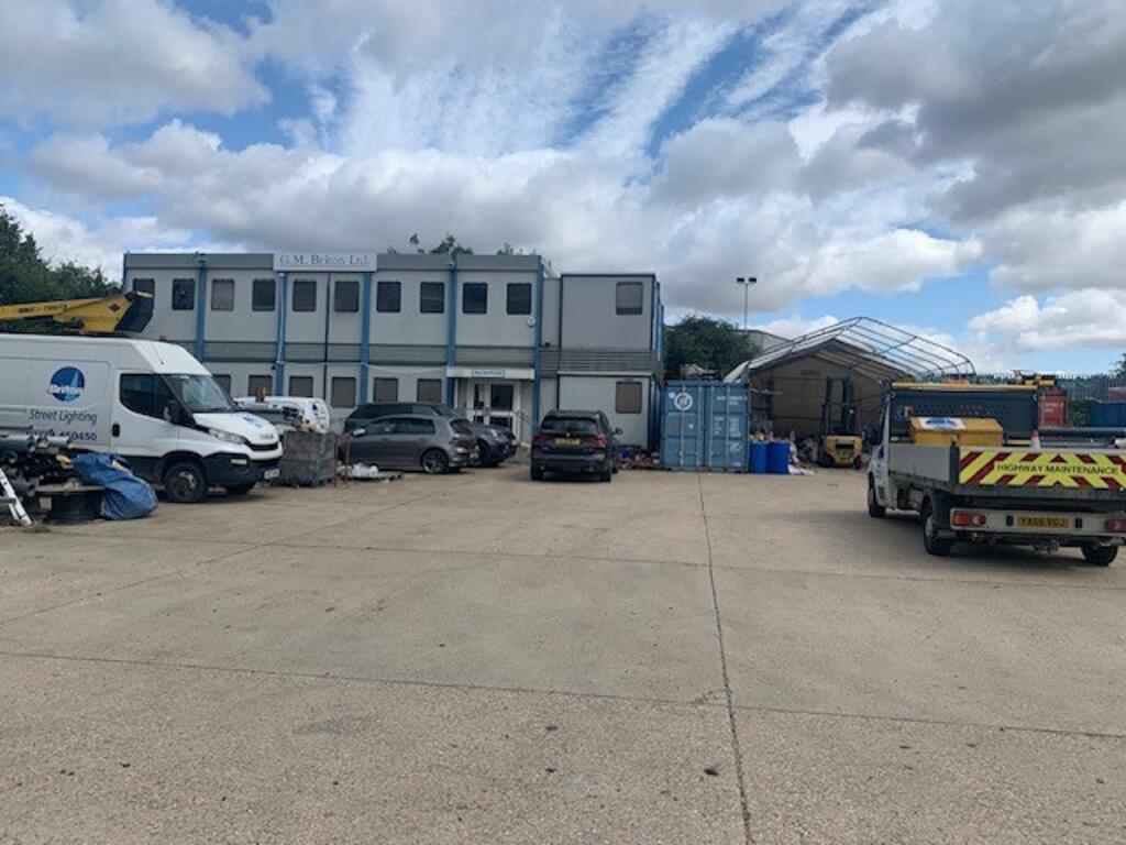 Additional property image - Temple Bank, Riverway, Harlow, CM20 2DY