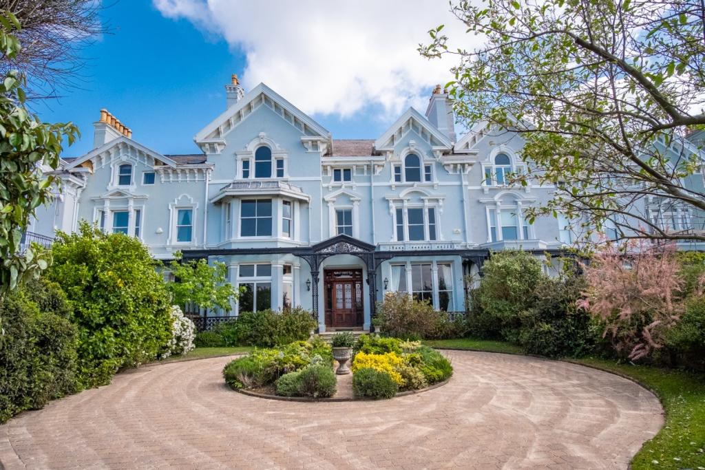 9 bedroom terraced house for sale in Beach Lawn, Waterloo, L22