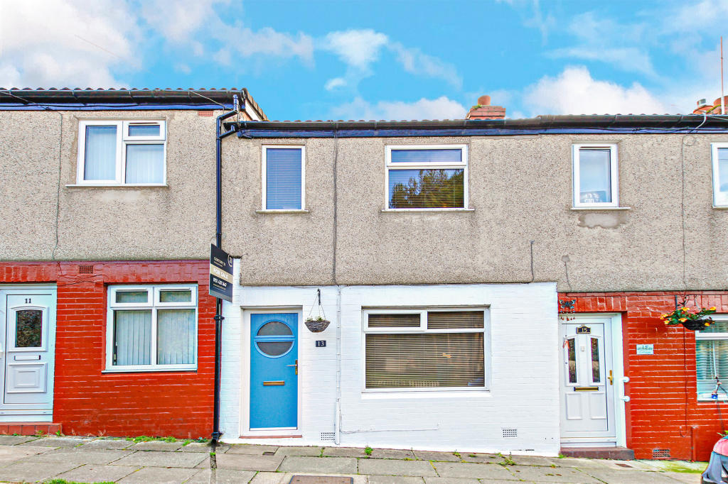 2 bedroom terraced house for sale in Gladstone Street, Woolton Village