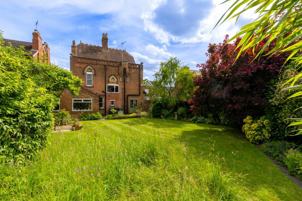 Additional property image - Southbank Road, Kenilworth, CV8